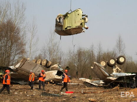 Літак Ту-154, у якому перебували президент Польщі Качинський із дружиною та 86 членами делегації, розбився під Смоленськом 10 квітня 2010 року