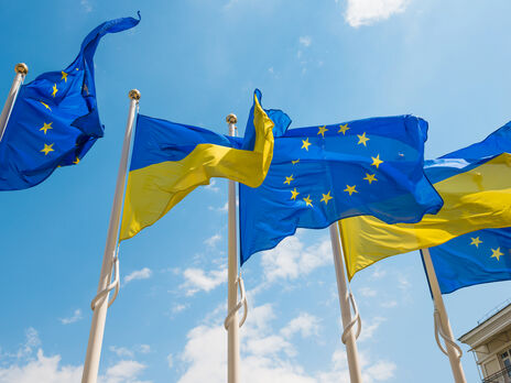 За словами Ніколенка, кандидатство стане важливим сигналом для українців, що Європа цінує та поважає їхні зусилля