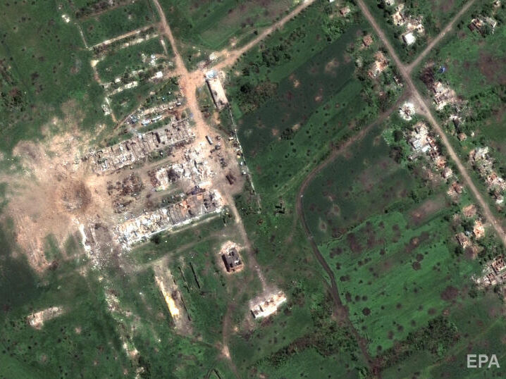 Maxar показала спутниковые снимки разбомбленных полей Украины, в ОП прокомментировали