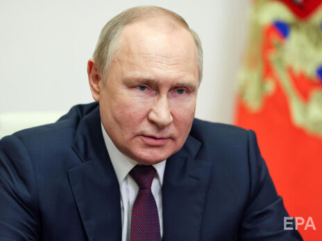 За даними розслідувачів, екскременти Путіна забирають до Росії