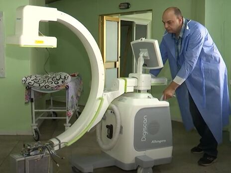 Для больницы в Днепре передали аппарат ИВЛ, портативный рентгенаппарат и наркозную станцию, которые помогут врачам спасать больше людей со сложными травмами