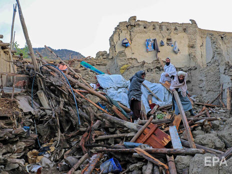 В Афганістані через землетрус загинула приблизно 1 тис. людей. Це найсмертоносніша НП із 1998 року. Фоторепортаж