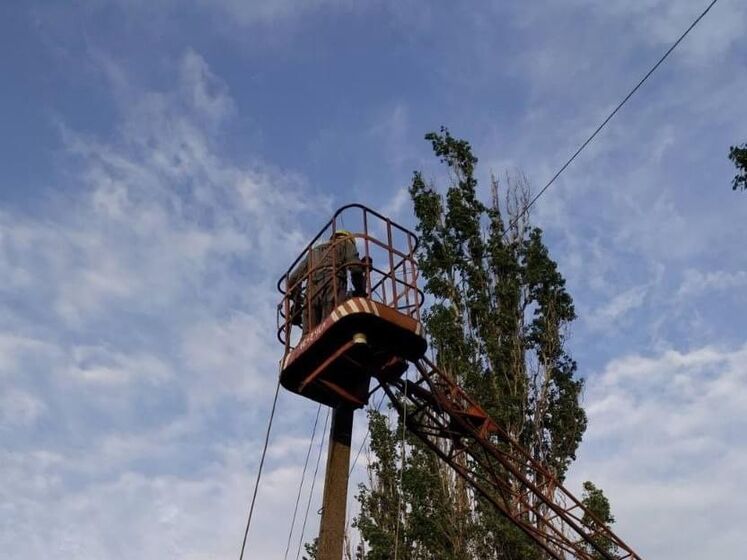 Енергетики повернули світло для 7 тис. сімей після ворожого обстрілу в Донецькій області &ndash; ДТЕК