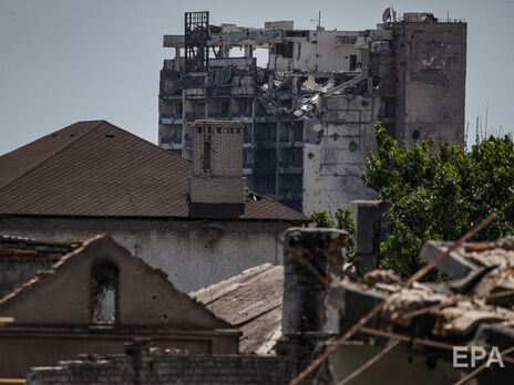У Маріуполі повністю зруйновано половину житлових багатоповерхівок, повідомляв мер