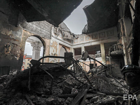 16 березня внаслідок чергового бомбардування у Маріуполі було знищено драматичний театр