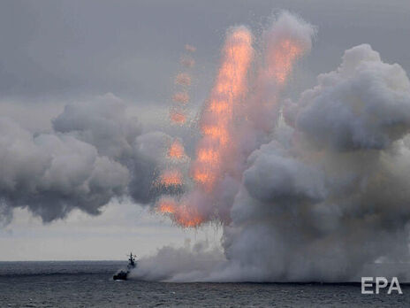В Черном море сейчас находится два носителя крылатых ракет типа 
