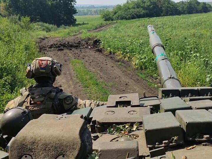 Окупанти намагаються встановити повний контроль над Луганською областю, ведуть штурми в кількох напрямках – Генштаб ЗСУ