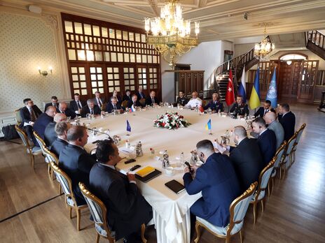 13 июля на встрече представителей Турции, Украины, России и ООН были согласованы вопросы создания четырехстороннего координационного центра в Стамбуле
