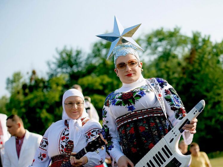 Вєрка Сердючка на концерті презентувала нову кричалку про Путіна. Відео