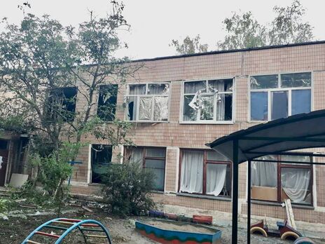 В Марганце повреждены восемь пятиэтажек, больница и детский сад