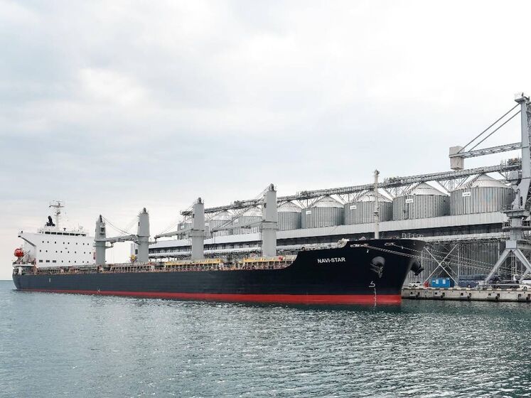 У портах Одеса та Чорноморськ готові до відправлення 10 суден із зерном – глава Мінінфраструктури