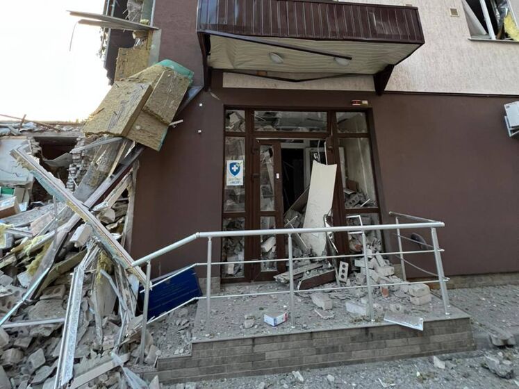 У Миколаєві на деякий час припинять роботу лікарні, частково зруйнованої обстрілом росіян &ndash; мер