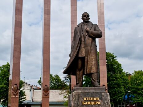 Зрадник надав російським загарбникам координати пам'ятника Бандері