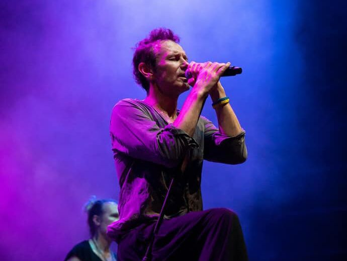 Вакарчук і Coldplay разом заспівали у Брюсселі "Обійми". Відео