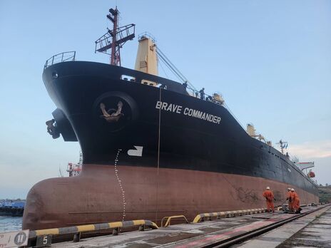 На судно Brave Commander завантажать 23 тис. тонн зерна для перевезення в Ефіопію, зазначили у Мінінфраструктури України