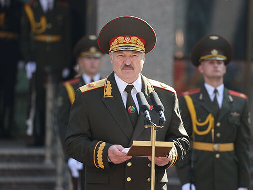 Лукашенко, який підтримує війну РФ в Україні, побажав українцям "мирного неба, сили та успіхів" у День Незалежності