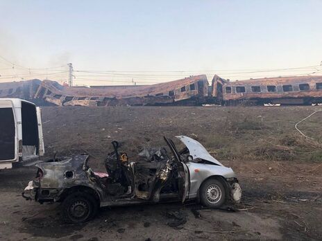 Из-за ракетного удара оккупантов по станции Чаплино возник пожар в пяти пассажирских вагонах, отметили в ОПУ
