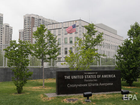 У посольстві американцям порадили залишити зразок ДНК