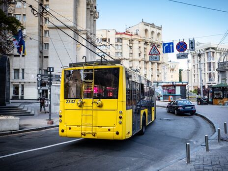 Вопреки петиции киевлян, общественный транспорт будет останавливаться во время воздушных тревог