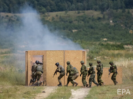 Українські та канадські військовослужбовці на навчаннях на Яворівському полігоні