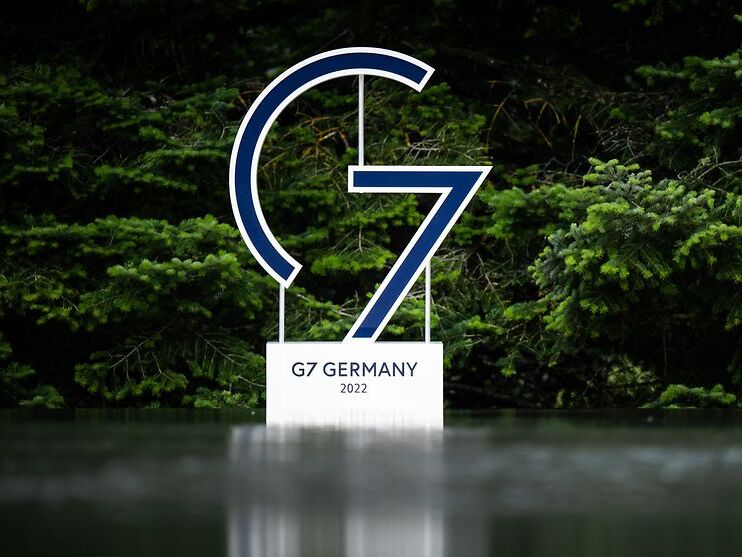 Міністри фінансів країн G7 домовилися про "цінову стелю" для російської нафти