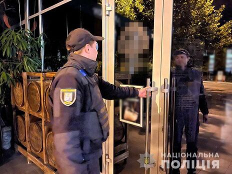 Полиция Киева устроила рейд по развлекательным заведениям, вручила 119 повесток 