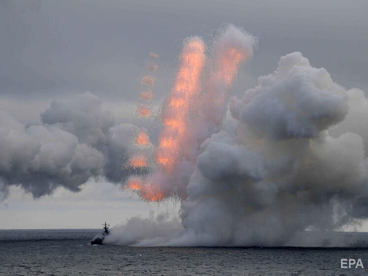 У Чорному морі росіяни зосередили два носії із 16 ракетами "Калібр" – ОК "Південь"