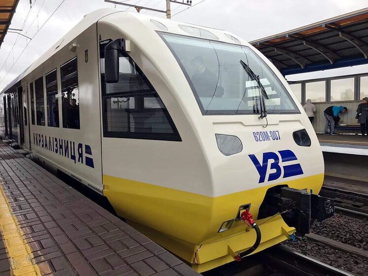 "Укрзалізниця" вперше за пів року відправила потяг до звільненої Балаклії Харківської області