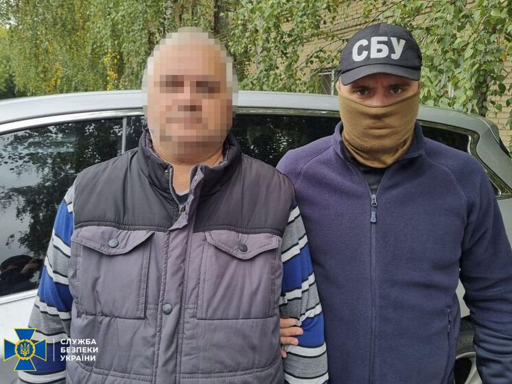 У Куп'янську комунальник допомагав окупантам замітати сліди злочинів, його затримано – СБУ
