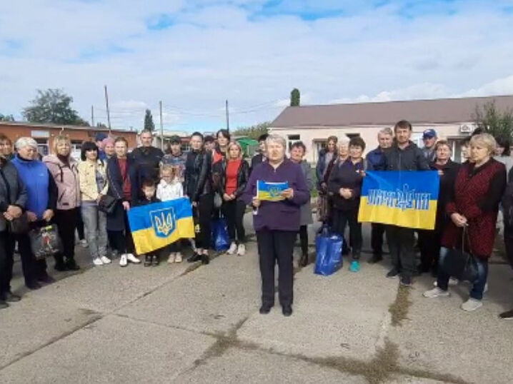 В Снигиревке украинцы вышли на митинг против российского "референдума"