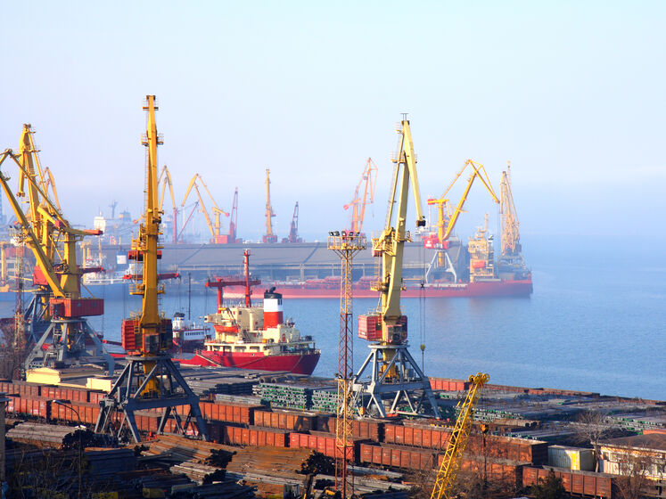 Из одесских портов вышли еще четыре судна с агропродукцией для стран Азии и Европы 