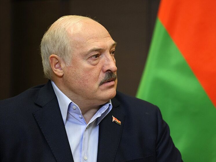"Хай тікають". Лукашенко прокоментував масовий виїзд громадян із Росії після оголошення мобілізації