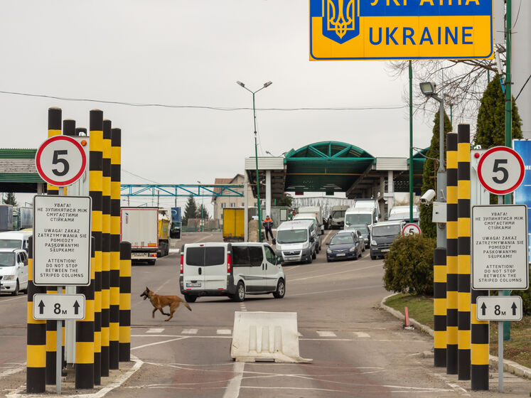 Пункт пропуска "Шегини" на границе с Польшей возобновил работу. Он не функционировал несколько часов из-за сбоя в базе данных