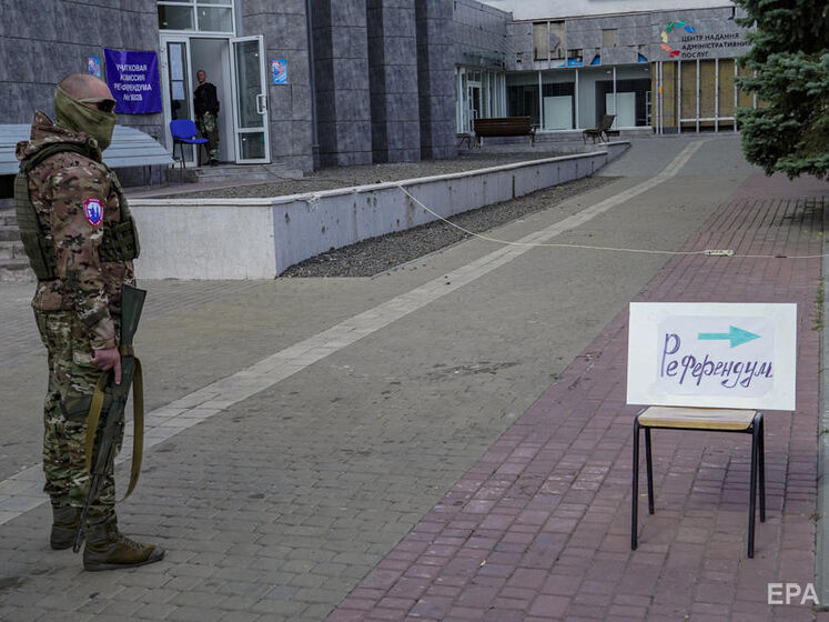 Колаборанти і бойовики оголосили "результати" псевдореферендумів на окупованих територіях України. Зеленський відповів: "Фарс. Росія навіть не ховається"