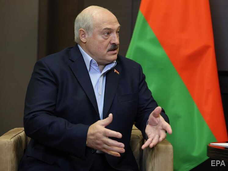 Лукашенко з'їздив до Абхазії й заявив, що "її не стерти з карти". У Грузії його звинуватили у порушенні кордону країни