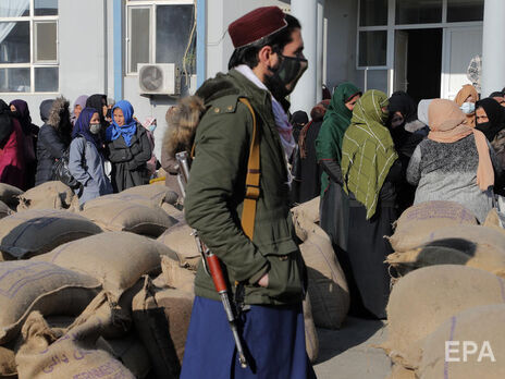 Афганістан отримуватиме від Росії 2 млн тонн пшениці на рік, каже Азізі