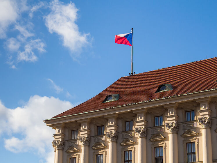 МЗС Чехії закликало своїх громадян покинути Росію
