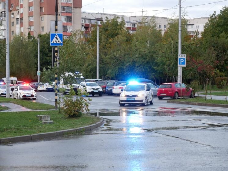 В Черновцах мужчина открыл стрельбу при задержании, погибла полицейская