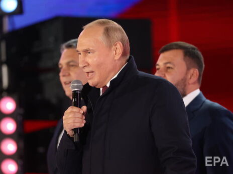 Гудков наголосив, що світові лідери зараз попереджають Путіна (на фото) про серйозні наслідки завдання ядерного удару