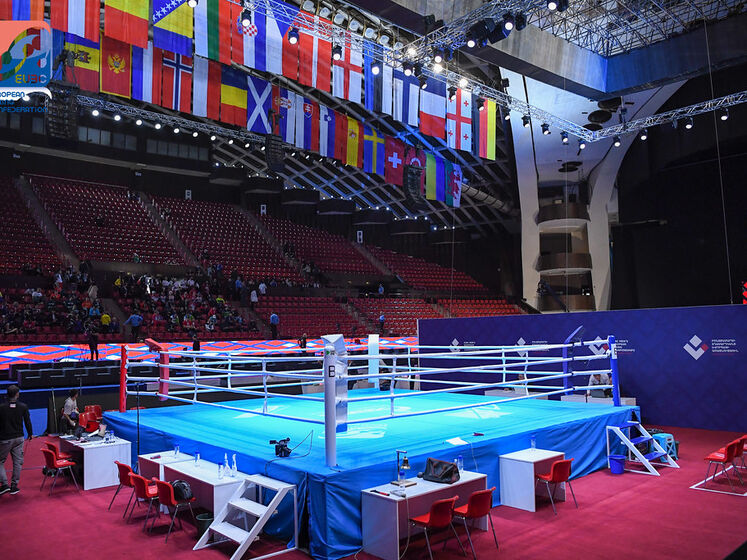 "Політика не повинна мати впливу на спорт". Міжнародна асоціація боксу допустила спортсменів із РФ та Білорусі до змагань