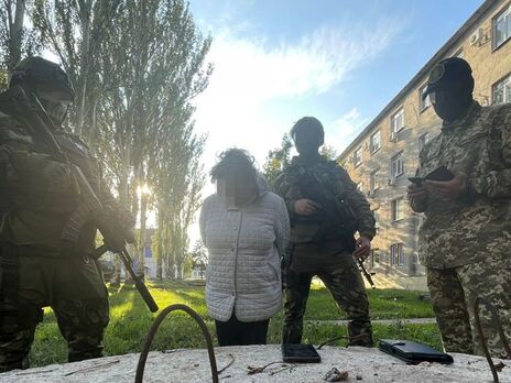 Затриману жінку підозрюють у передаванні відомостей про українських військових окупантам