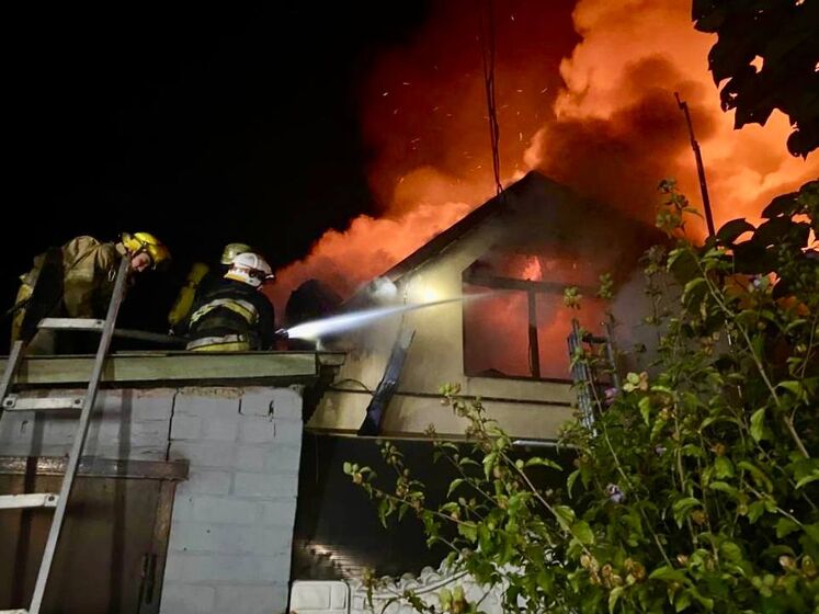 Окупанти обстріляли Нікополь, у місті пошкоджено приблизно 10 будинків – ОВА
