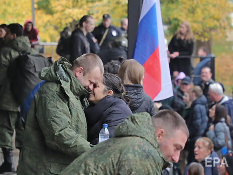 Росіяни скаржаться, що їх відправляють воювати за кілька днів після призову