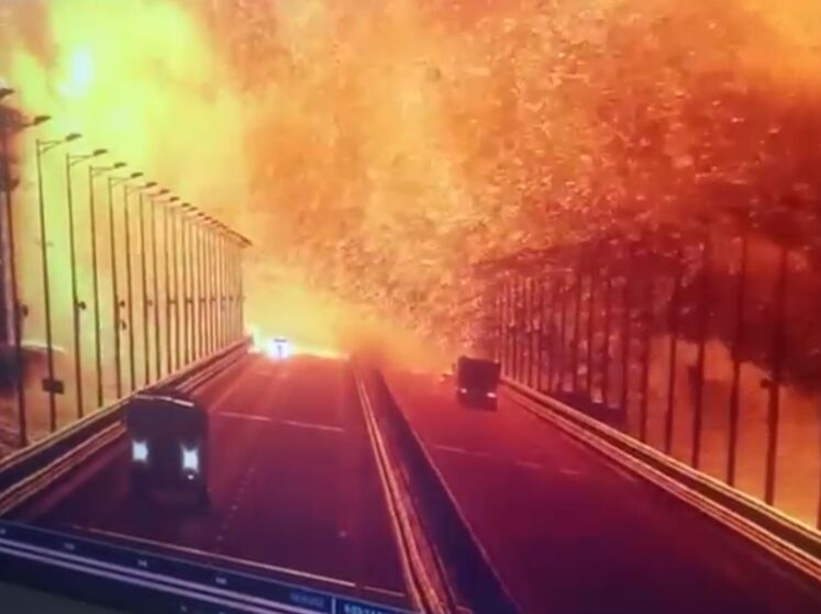 "Все незаконное должно быть разрушено". Реакция представителей украинской власти на "происшествие" на Крымском мосту. Обзор