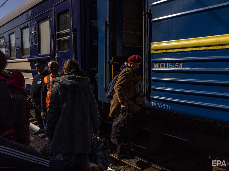 "Укрзалізниця" предупредила о задержках поездов западного направления