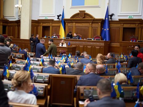 Раде предлагают увеличить военные расходы Украины в 2022 году на 387 млрд грн