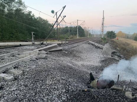 У Бєлгородській області зупинили рух потягів через падіння уламків ракет на залізницю
