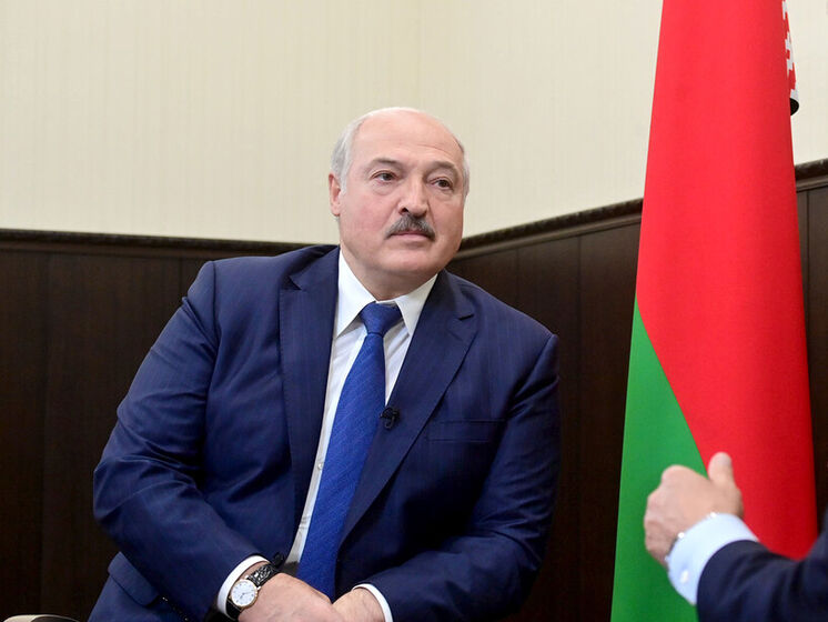 "Не треба танцювати під дудку". Лукашенко заявив, що Польща провокує США на "рухи в плані ядерної зброї"