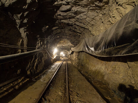Попри обстріли, шахтарі й далі спускаються під землю і видобувають вугілля для потреб енергосистеми – нардеп Бондар