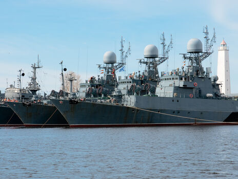 В Азовському морі російські окупанти тримають на бойовому чергуванні до шести кораблів і катерів